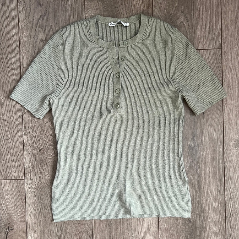 Abercrombie & Fitch Women's Medium Pale Green Ribbed Knit Short Sleeve Henley